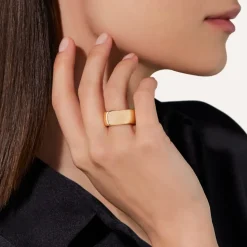 Bague Iconique de Taille Moyenne-Grande