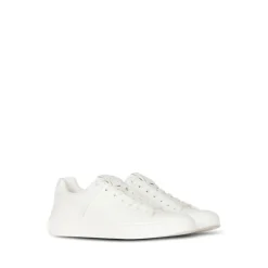 B-Court Sneakers