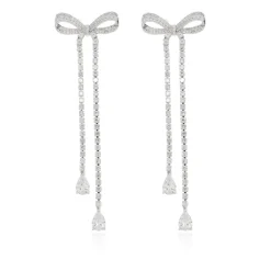 Boucles d'oreilles longues avec cristaux scintillants