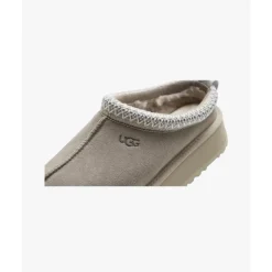 Chausson Moderne en Gris Clair