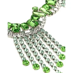 Collier orné
