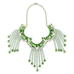 Collier orné