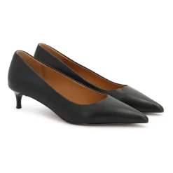 Escarpins noirs en cuir à petit talon
