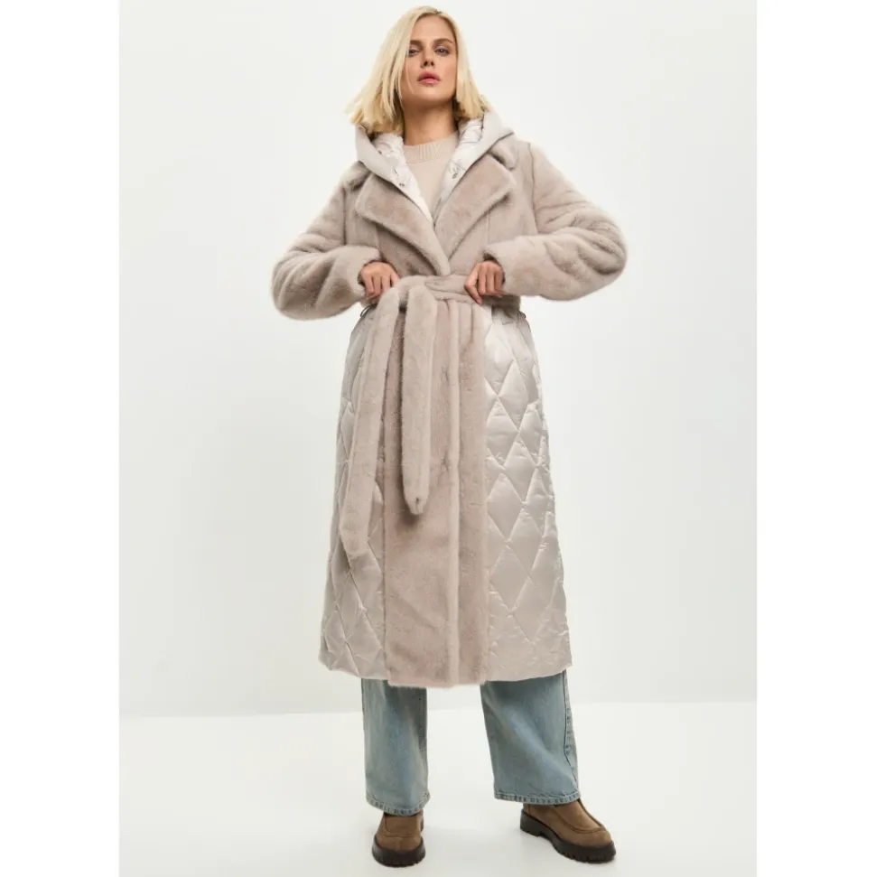 Manteau matelassé en fausse fourrure perle avec ceinture