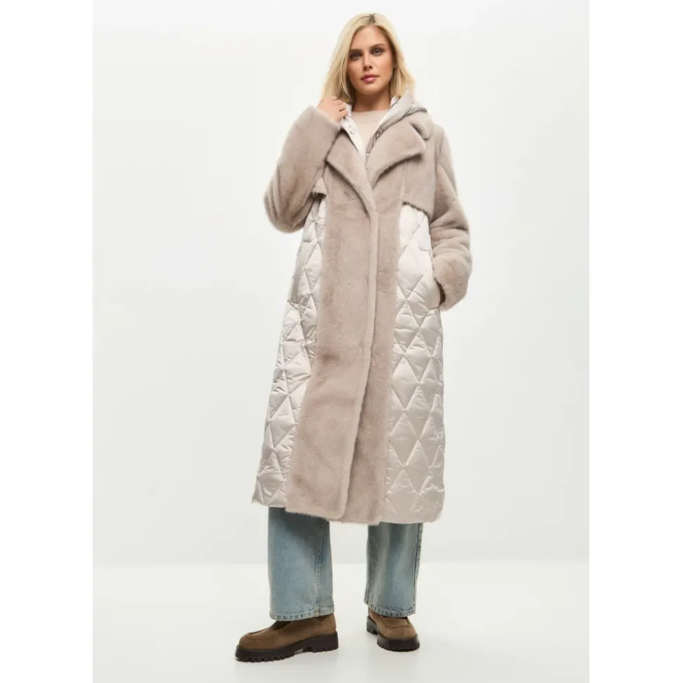 Manteau matelassé en fausse fourrure perle avec ceinture
