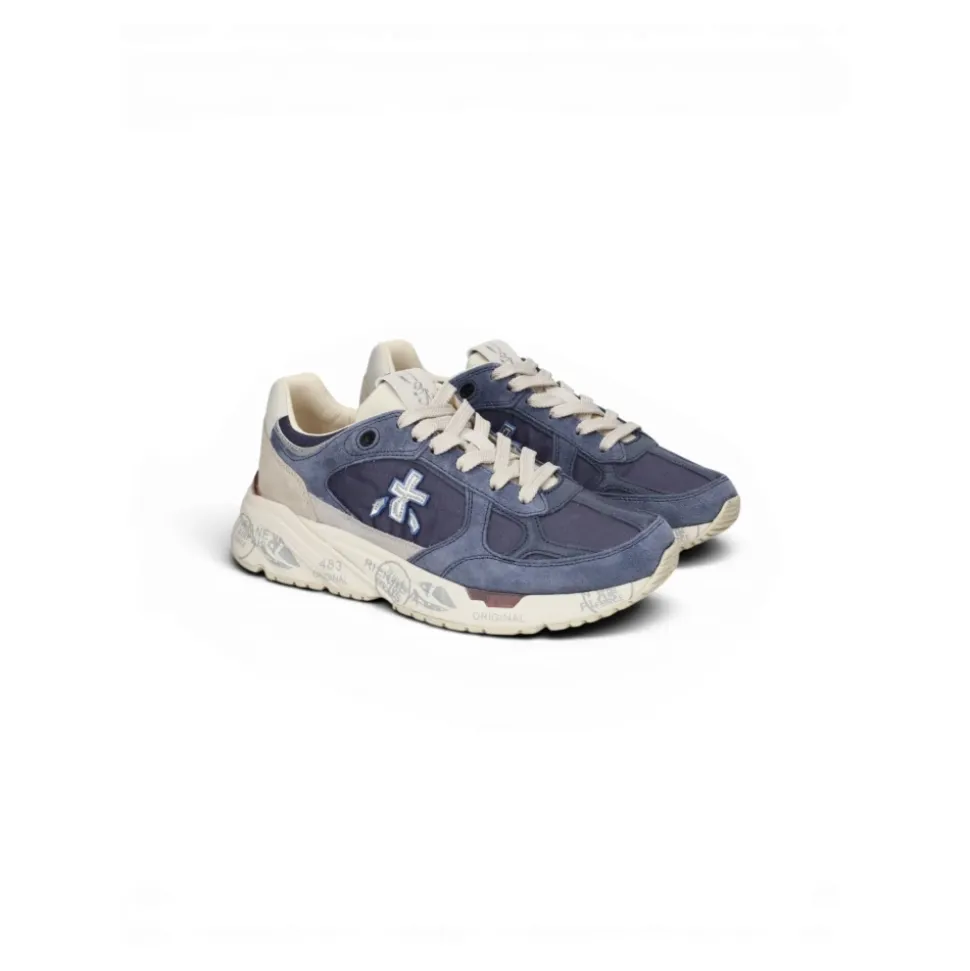 Mased Sneakers