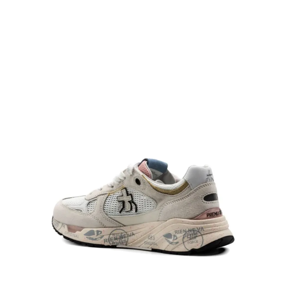 Mased Sneakers