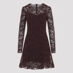Mini-robe en dentelle