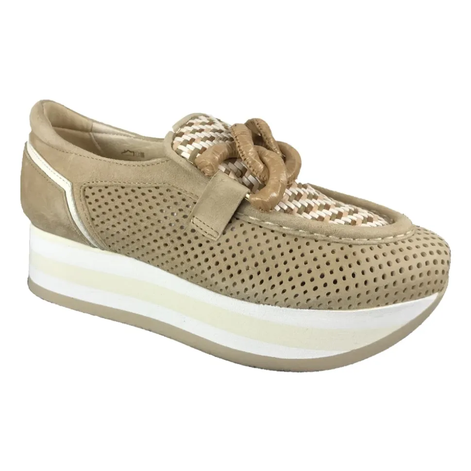 7.78.126 003 Mocassin