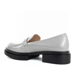 Mocassins Fermés Élégants Gris Femme