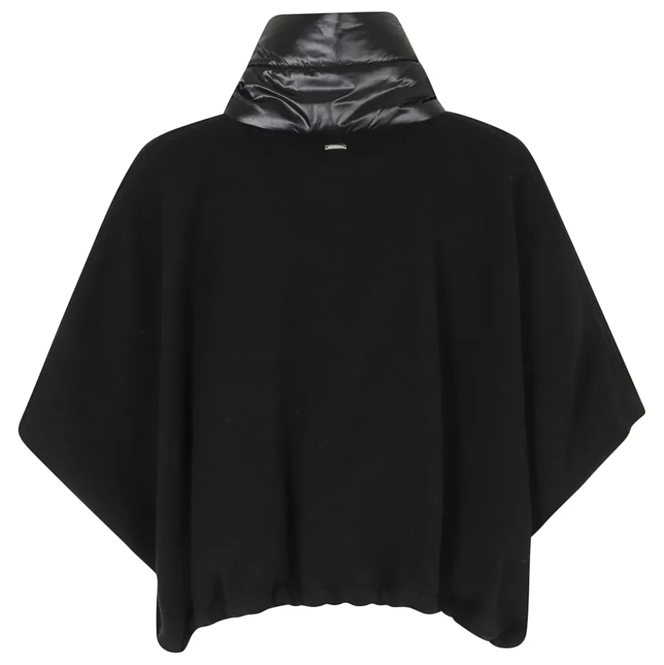 Poncho Court Silhouette A Resort