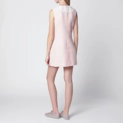 Robe courte à col en dentelle bouclée
