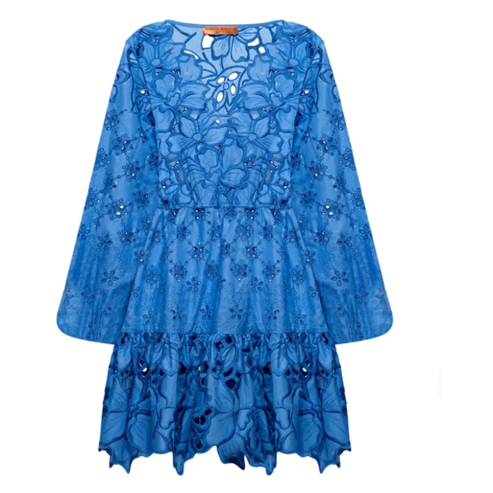 Robe en dentelle avec broderie anglaise et jupe évasée