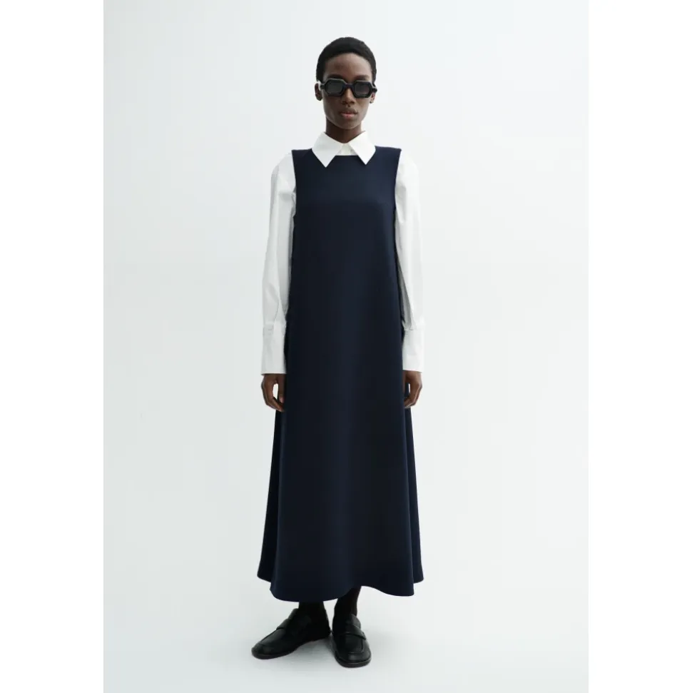 Robe sans manches Danna en crêpe georgette