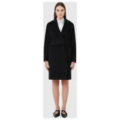 Single-Breasted Coats