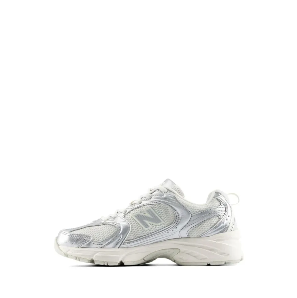 530 Sneakers