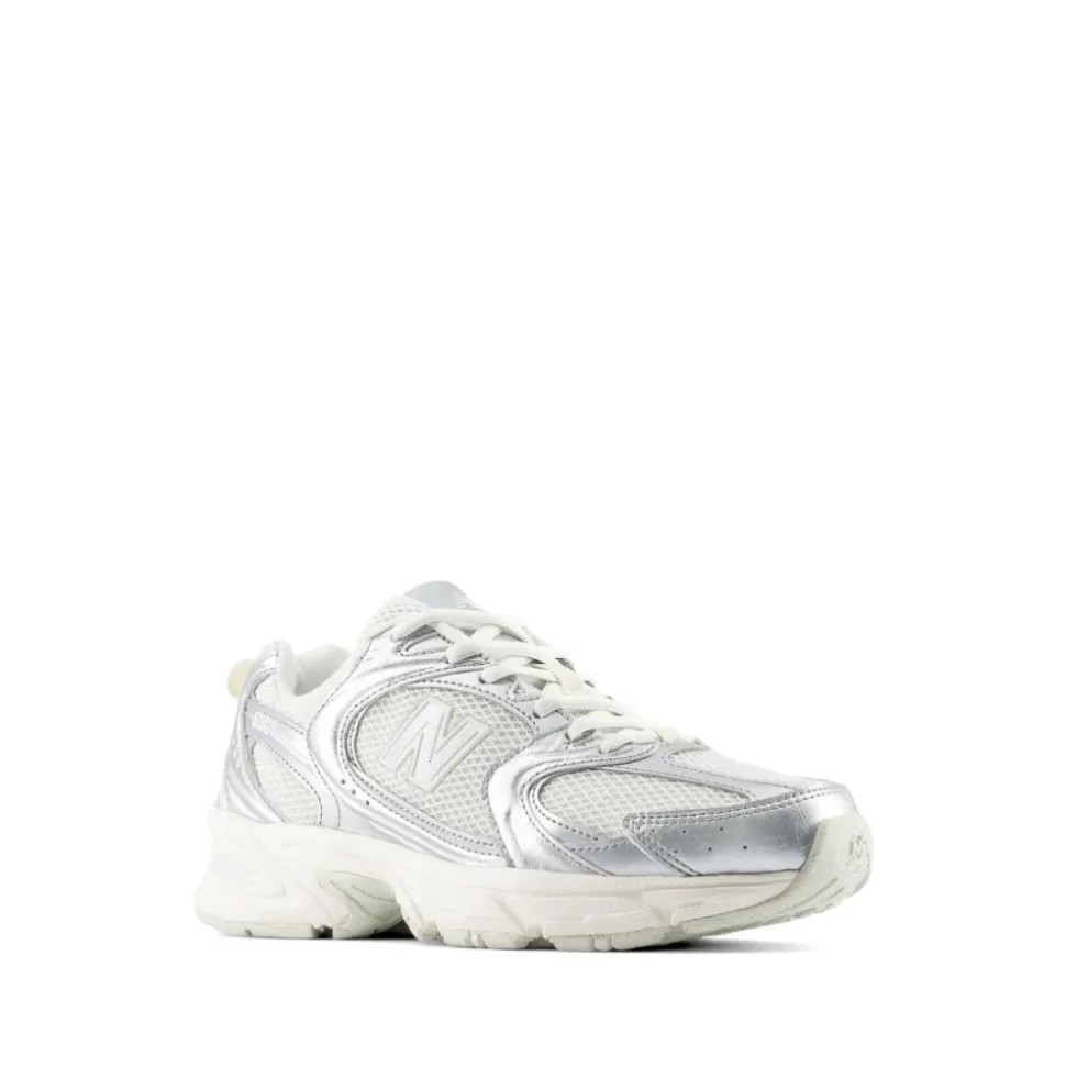 530 Sneakers