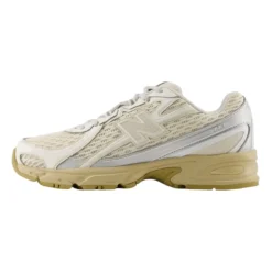740 Sneakers