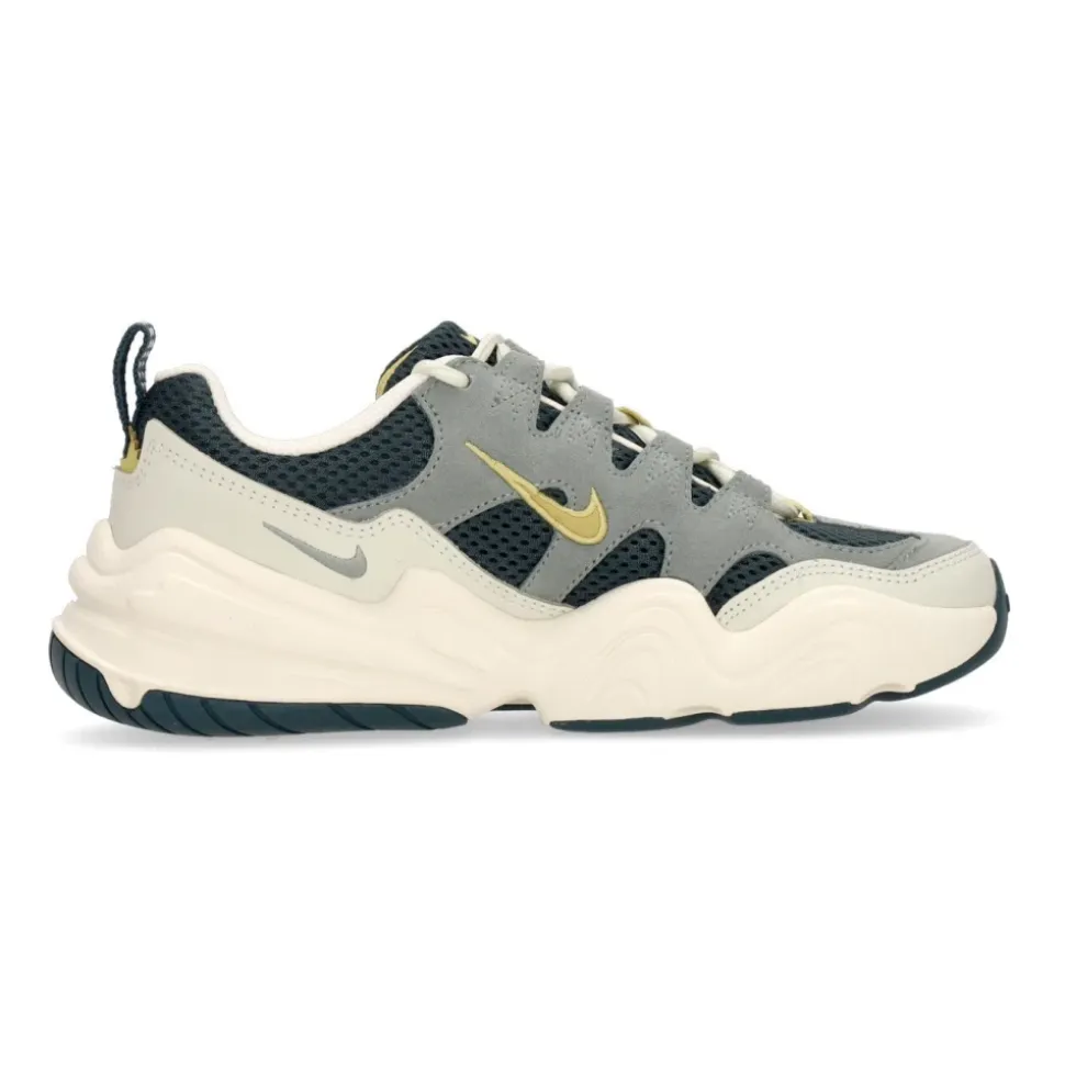 Tech Hera Low Sneaker