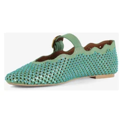 Wavy Mayfair Ballerina